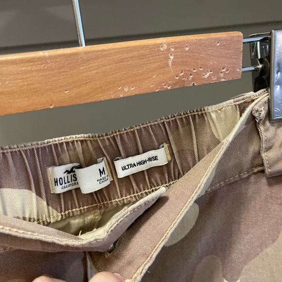 hollister ultra high rise camo cargo pants - Picture 3 of 3